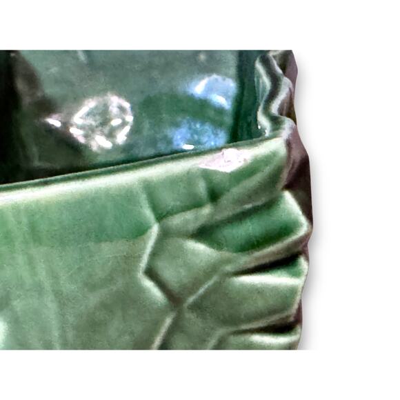 Vintage USA Pottery Green Geometric Textured Planter 8 Inch Rectangular - Picture 5 of 9